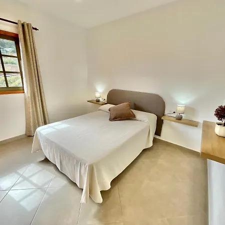 F&m Familiar * Σαν Κριστόμπαλ ντε Λα Λαγούνα